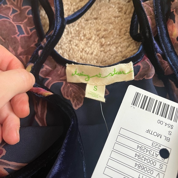 NWT staring at the stars tank - Picture 5 of 5